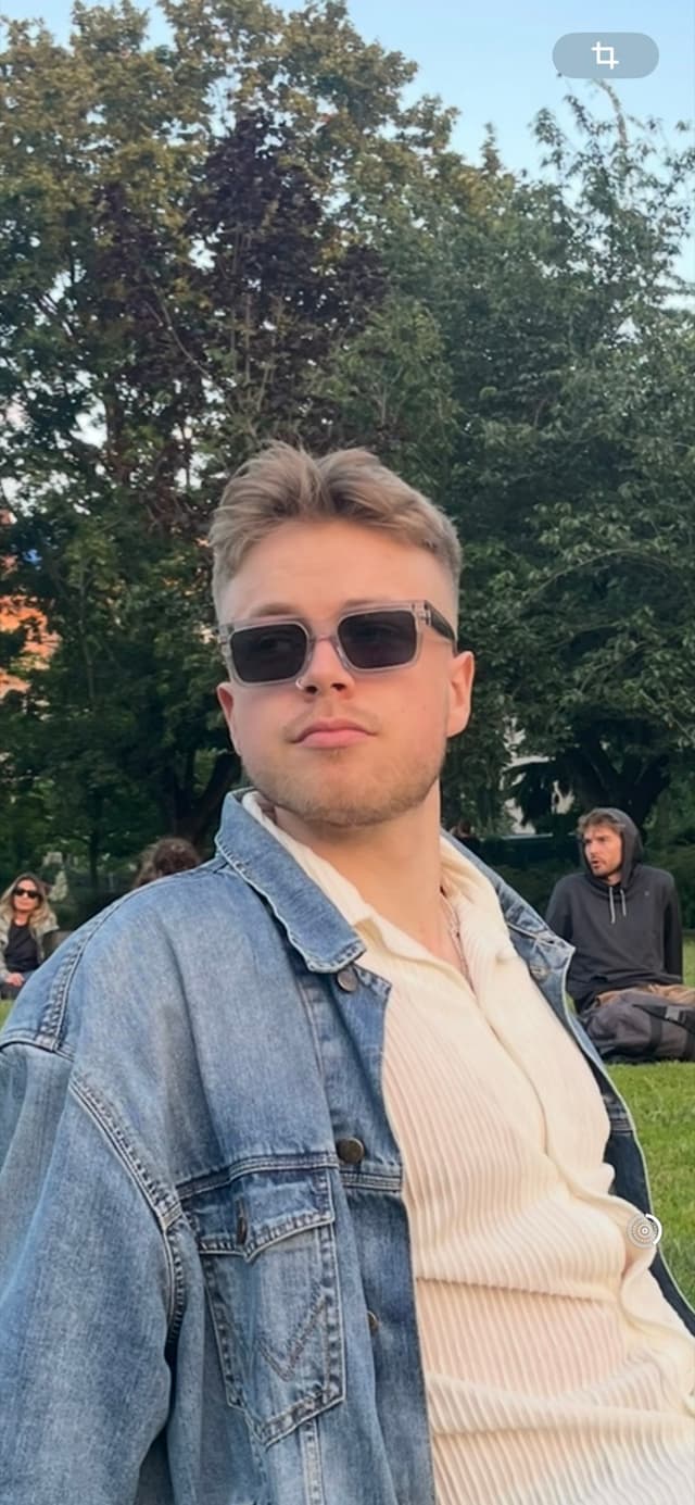 WØRRY artist portrait